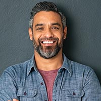 portrait-of-successful-middle-eastern-man-isolated-886MJM6